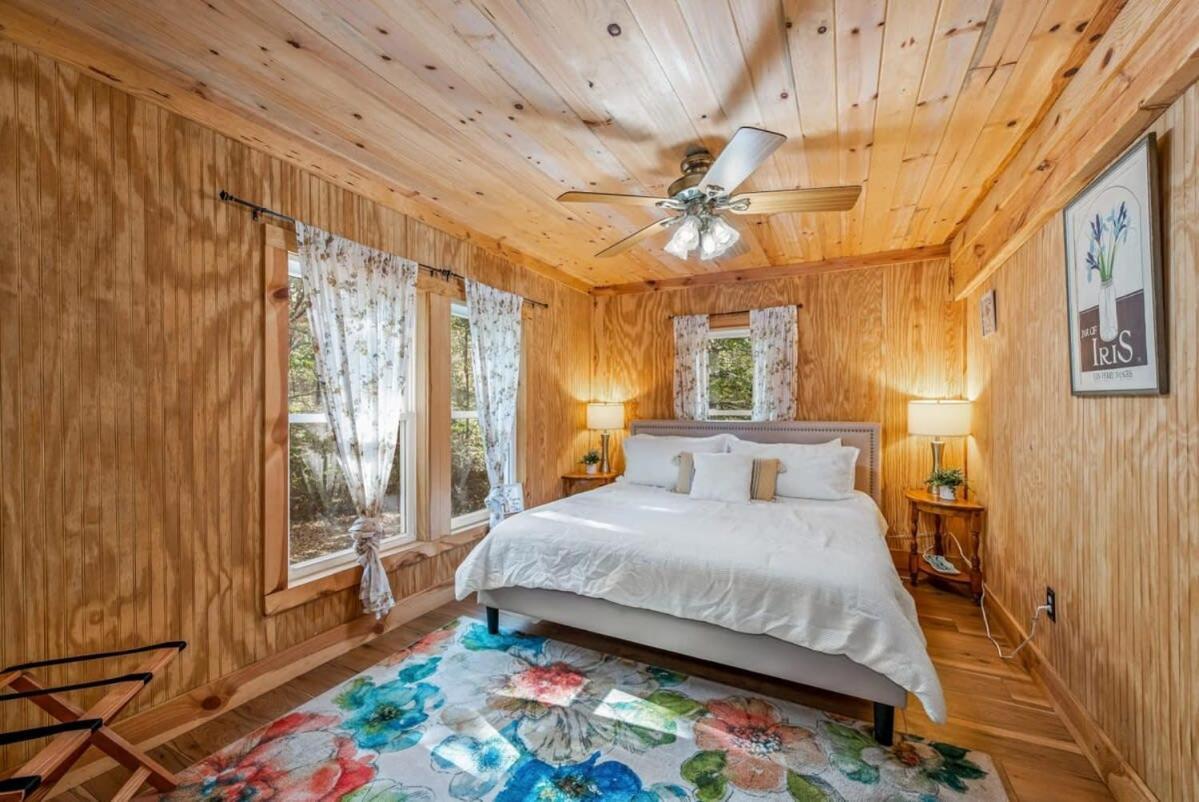 Downtown - Baileys Holiday home *